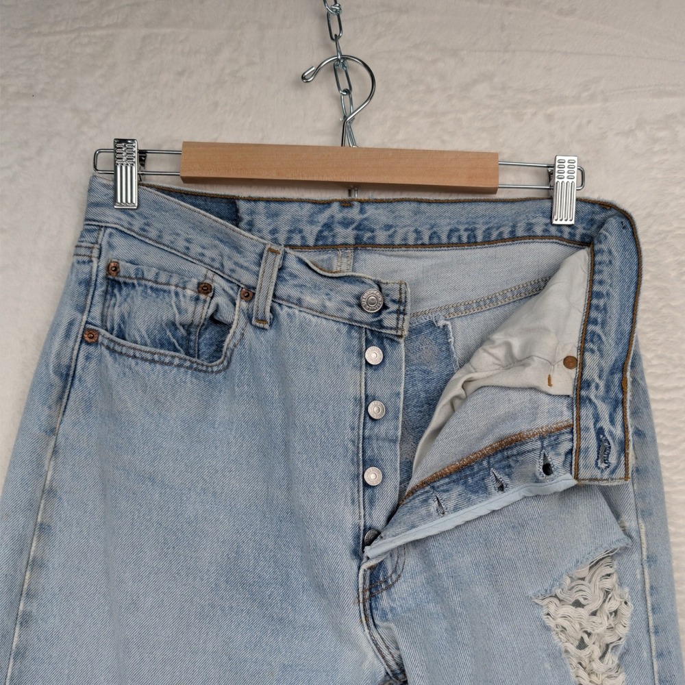 VTG Levi's 501 Jeans Women 33x34 Light Blue Straight Distressed Shredded USA 90s